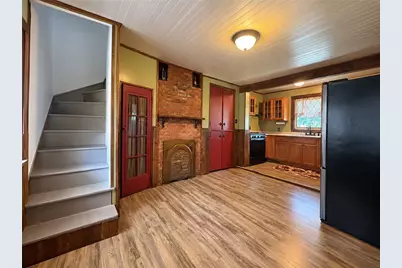 10365 Lilac St, Irwin, PA 15642 - Photo 4
