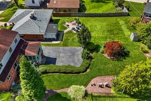 1050 Larchdale Dr, Pittsburgh, PA 15243 - Photo 28