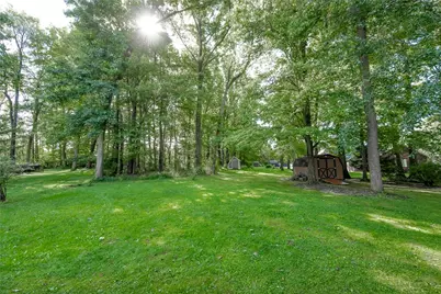 5210 Redwood Dr, White Township, PA 15701 - Photo 38