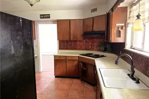818 Fender Ln, Westmont Hilltop School District, PA 15905 - Photo 6