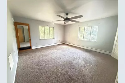 818 Fender Lane, Westmont Hilltop School District, PA 15905 - Photo 8