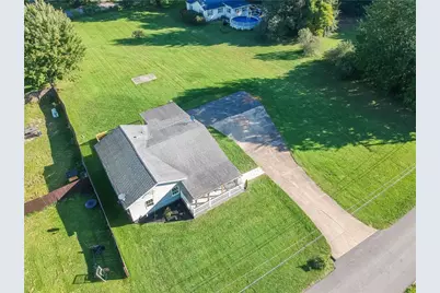915 Marie Ave, Shenango Township, PA 16101 - Photo 2