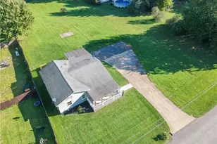 915 Marie Ave, Shenango Township, PA 16101 - Photo 2