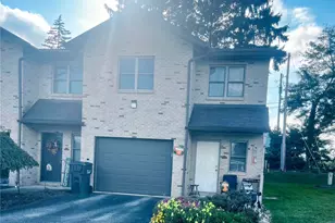110 Meadowview Dr, Connoquenessing Township, PA 16053 - Photo 2