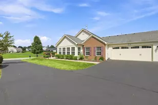 2112 Southview Dr, Harmony Boro, PA 16037 - Photo 2