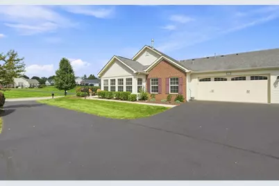 2112 Southview Dr, Harmony Boro, PA 16037 - Photo 2