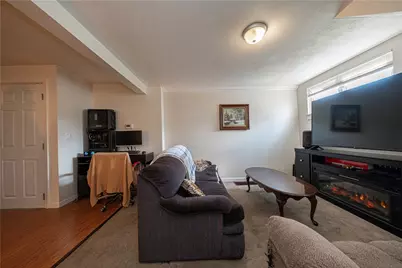 1810 Vanburen, Aliquippa, PA 15009 - Photo 6