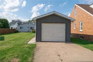 1810 Vanburen, Aliquippa, PA 15009 - Photo 32