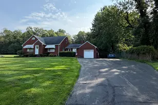 1439 Maple Dr, Hermitage, PA 16148 - Photo 2