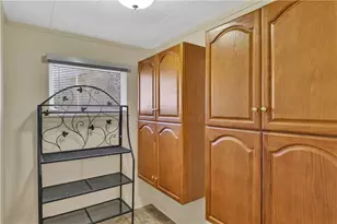 110 Hampton St, Wall Boro, PA 15148 - Photo 16