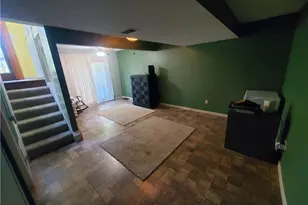 2635 Hunters Point Dr, Pittsburgh, PA 15090 - Photo 20