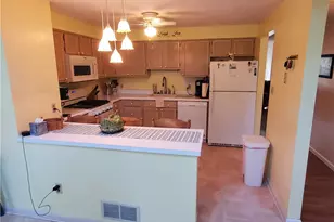 2635 Hunters Point Dr, Pittsburgh, PA 15090 - Photo 6