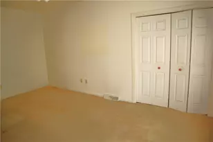 308 College Ave, Mt Pleasant Boro, PA 15666 - Photo 8