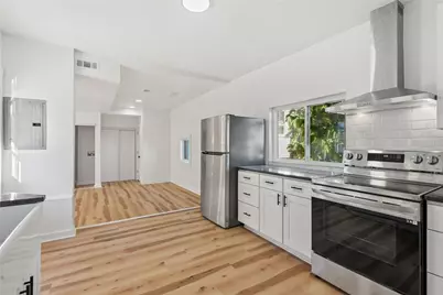 33 Pius St, Pittsburgh, PA 15203 - Photo 4