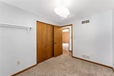 5162 Lantern Hill Dr, Pittsburgh, PA 15236 - Photo 22