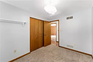5162 Lantern Hill Dr, Pittsburgh, PA 15236 - Photo 22