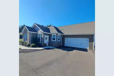124 Independence Dr, Jefferson Township, PA 16023 - Photo 2