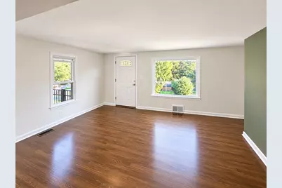 854 7th St, Beaver, PA 15009 - Photo 2