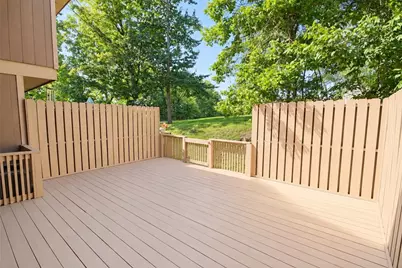 3105 Laurel Ridge Cir, Bridgeville, PA 15017 - Photo 16