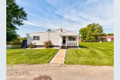 133 Mengel Ave, Center Township, PA 15001 - Photo 2