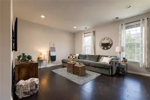704 Broadmore Ln, Pine Township, PA 15090 - Photo 2
