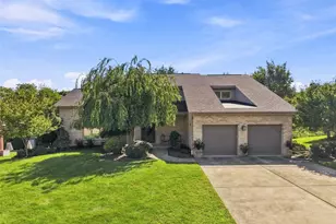 106 Sandlewood Dr, Cecil, PA 15057 - Photo 1