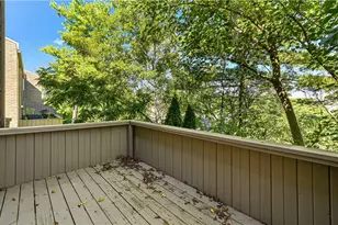 261 Elm Ct, Ross Twp, PA 15237 - Photo 8