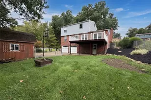 1007 Willow Glen Dr, Bethel Park, PA 15102 - Photo 2