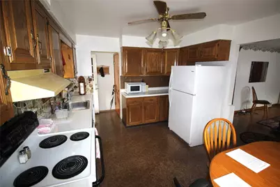 2303 Highland Ave, New Castle, PA 16105 - Photo 6