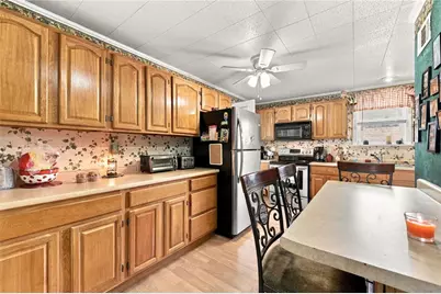 305 E 3rd St, Derry Boro, PA 15627 - Photo 6
