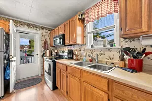 305 E 3rd St, Derry Boro, PA 15627 - Photo 4