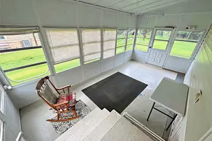 1551 Lee Ln, Grove City Boro, PA 16127 - Photo 6