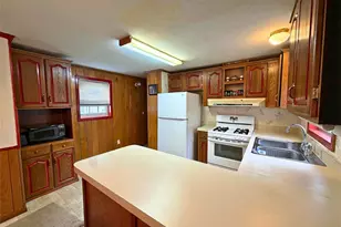 1551 Lee Ln, Grove City Boro, PA 16127 - Photo 10