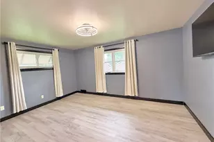 25 W Elizabeth St, Neshannock Township, PA 16105 - Photo 14