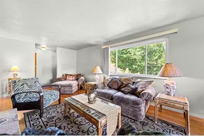 910 White Drive, Donora, PA 15033 - Photo 2