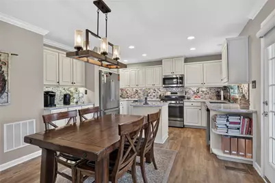 115 Marias Way, South Park, PA 15129 - Photo 6