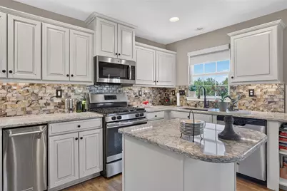 115 Marias Way, South Park, PA 15129 - Photo 8