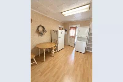 1113 Federal St, Farrell, PA 16121 - Photo 6