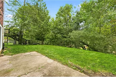 3949 Meadowbrook Blvd, Pittsburgh, PA 15227 - Photo 40