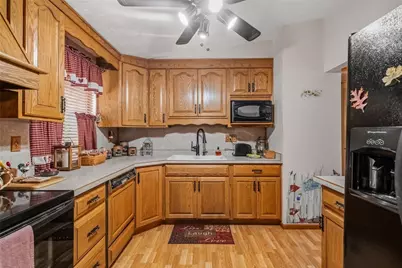 6119 Chatham Dr, Hopewell Township, PA 15001 - Photo 8