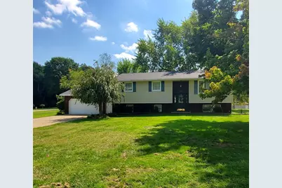 304 McCombs Cir, Union Township, PA 16101 - Photo 2