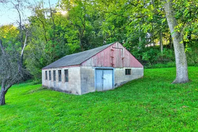 513 Greenhills, Sewickley Township, PA 15637 - Photo 10