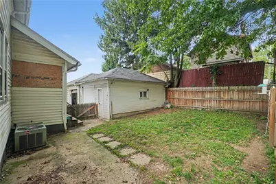 16 W Moody Ave, New Castle, PA 16101 - Photo 22