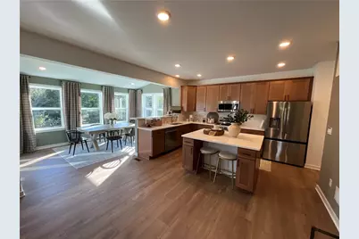 111 Silver Ridge Dr, Cecil, PA 15057 - Photo 8