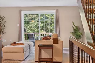 609 Westchester Dr, Pittsburgh, PA 15090 - Photo 8