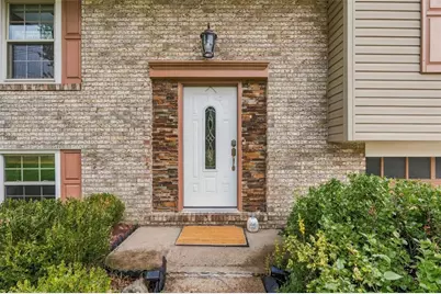 2438 Rolling Farms Rd, Pittsburgh, PA 15116 - Photo 2
