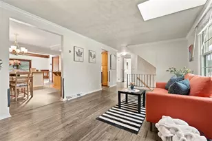 2438 Rolling Farms Rd, Pittsburgh, PA 15116 - Photo 6