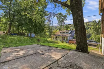 706 Hissam St, Jeannette, PA 15644 - Photo 30