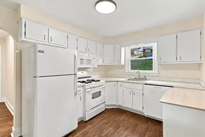 706 Hissam St, Jeannette, PA 15644 - Photo 4