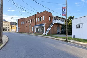 300 Longfellow, Vandergrift, PA 15690 - Photo 28